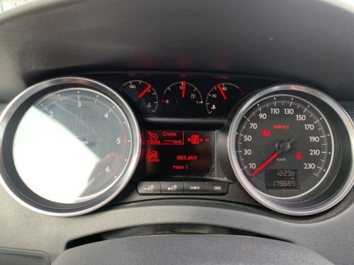 Peugeot 508 SW 1.6 e-HDi 115CV cambio robotizzato S&S Ciel Active (15)