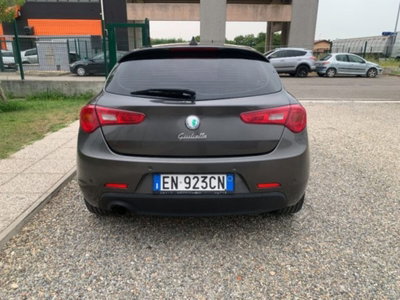 Alfa Romeo Giulietta 1.6 JTDm-2 Exclusive (6)