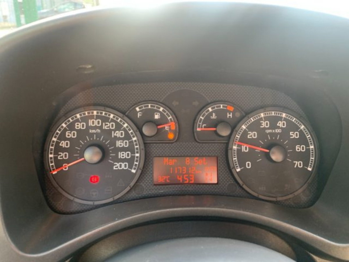 Fiat Panda 1.2 Dynamic Dualogic (12)