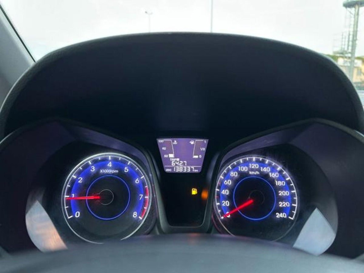 Hyundai ix20 1.4 90 CV Classic (12)