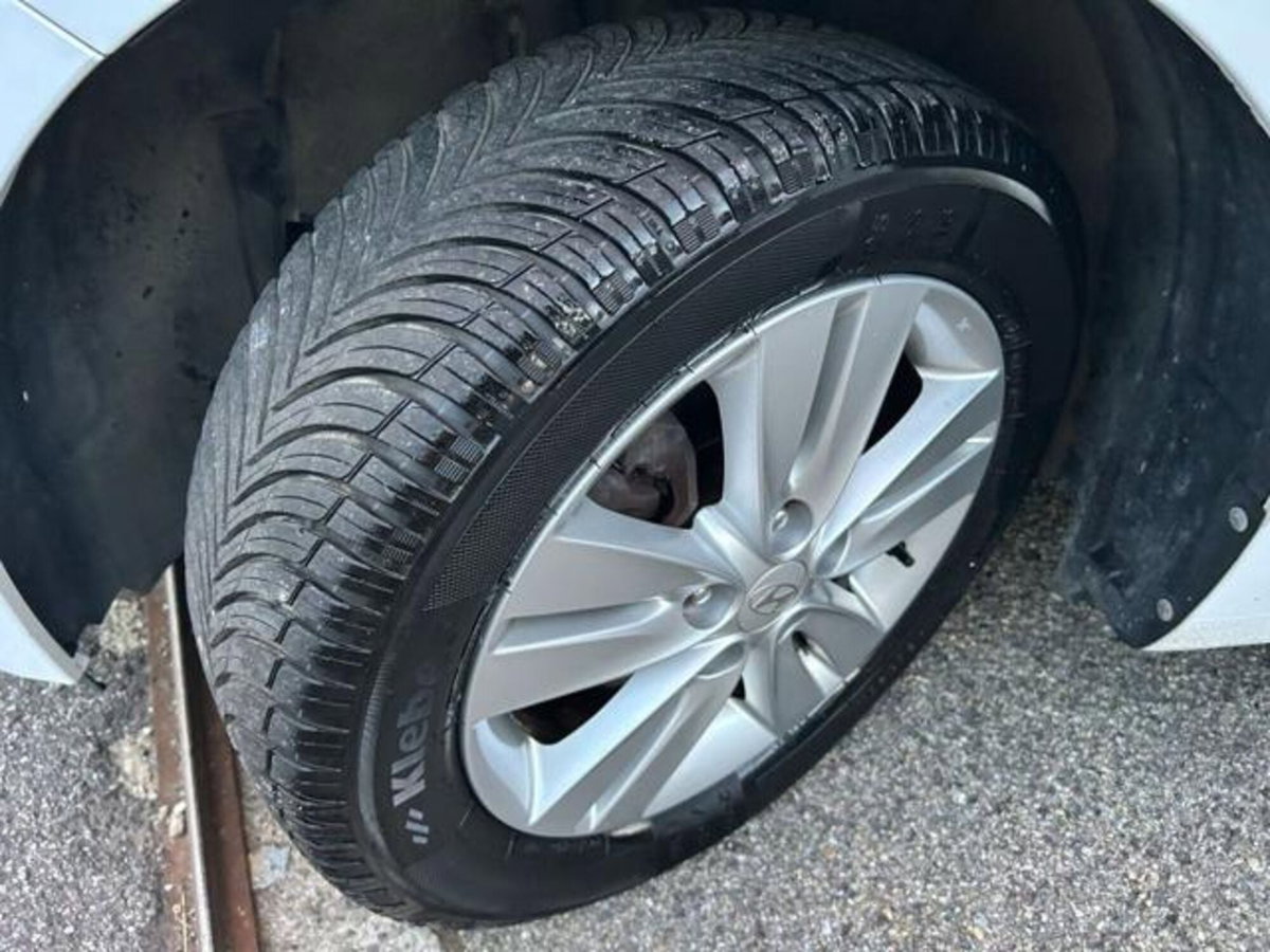 Hyundai ix20 1.4 90 CV Classic (13)