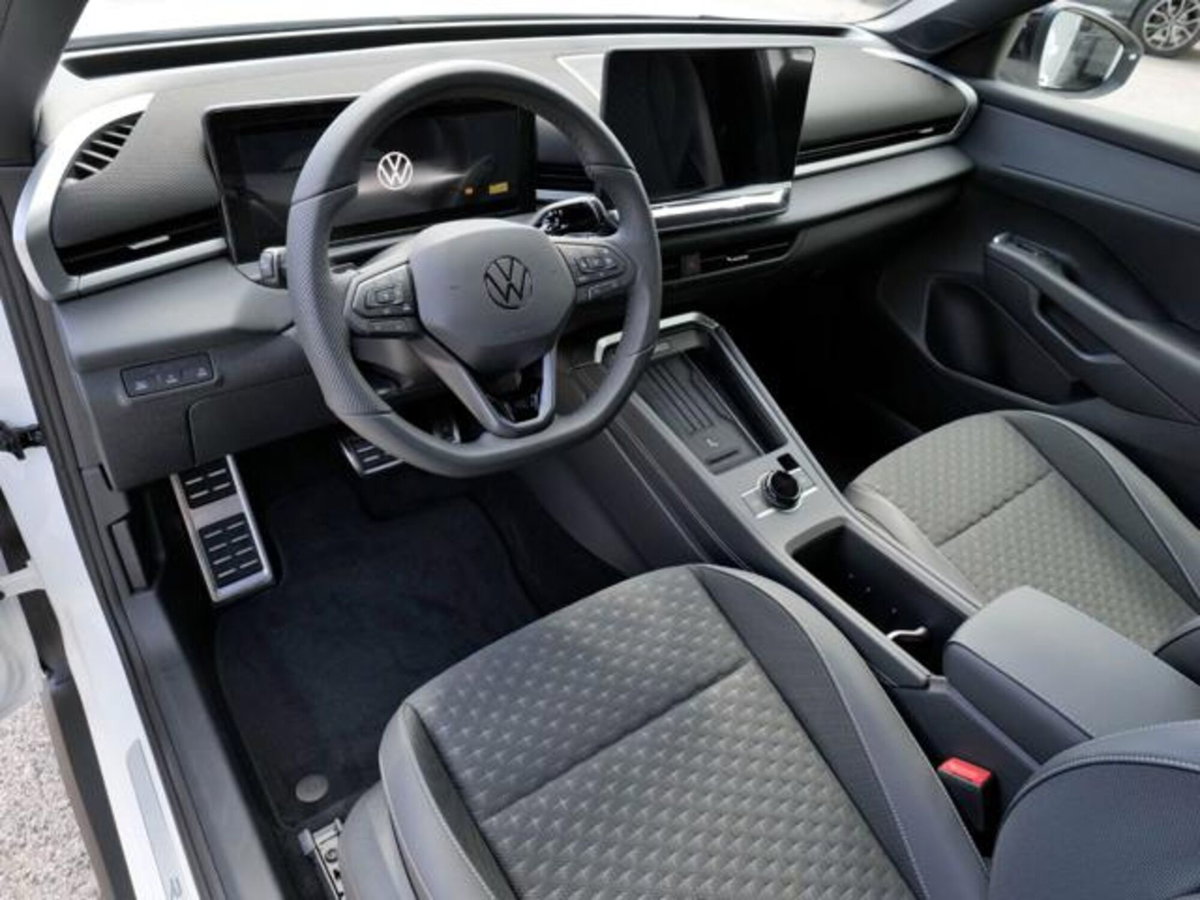 Volkswagen T-Roc 1.5 etsi R-Line 150cv dsg (6)
