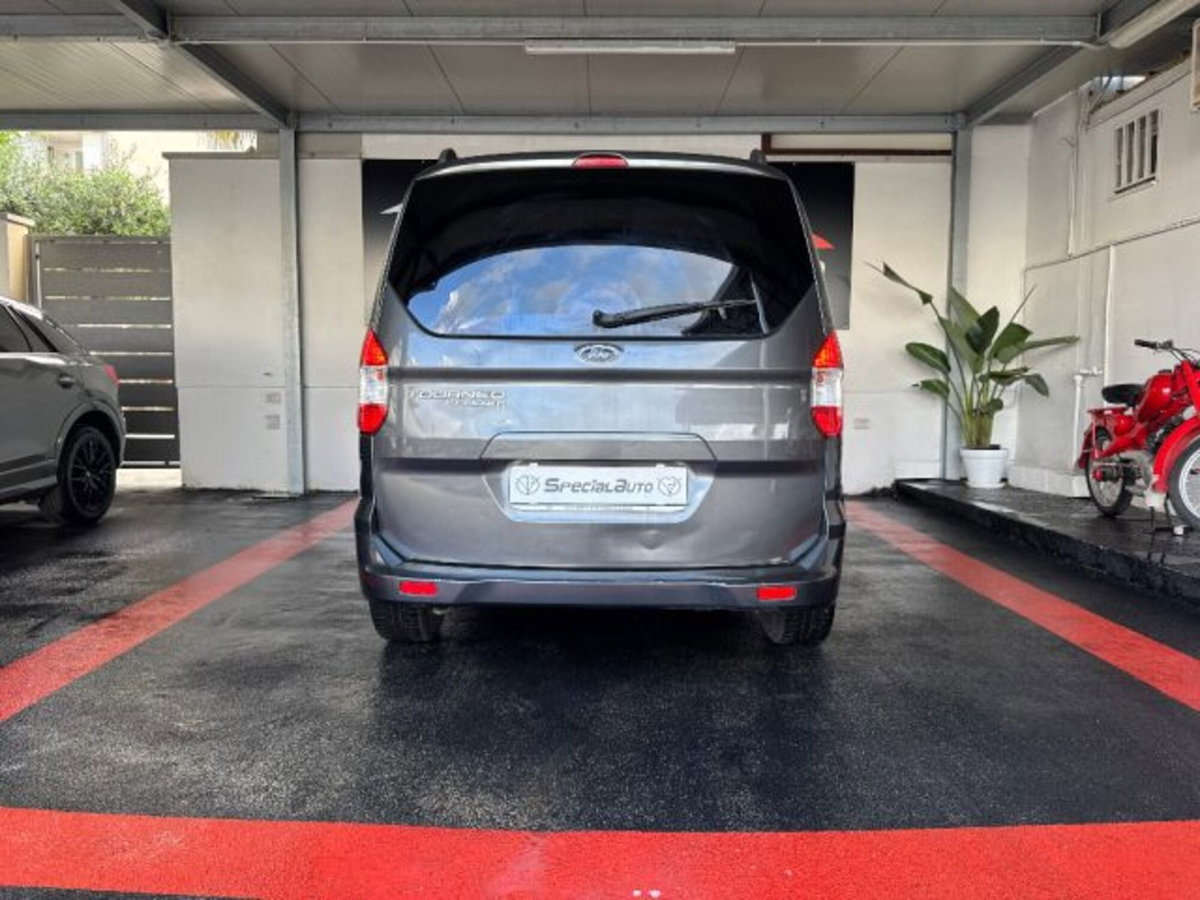 Ford Tourneo Courier 1.5 TDCI 75 CV Plus (14)