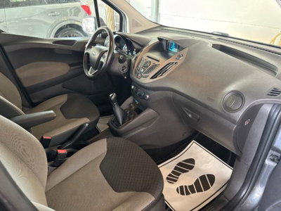 Ford Tourneo Courier 1.5 TDCI 75 CV Plus (19)