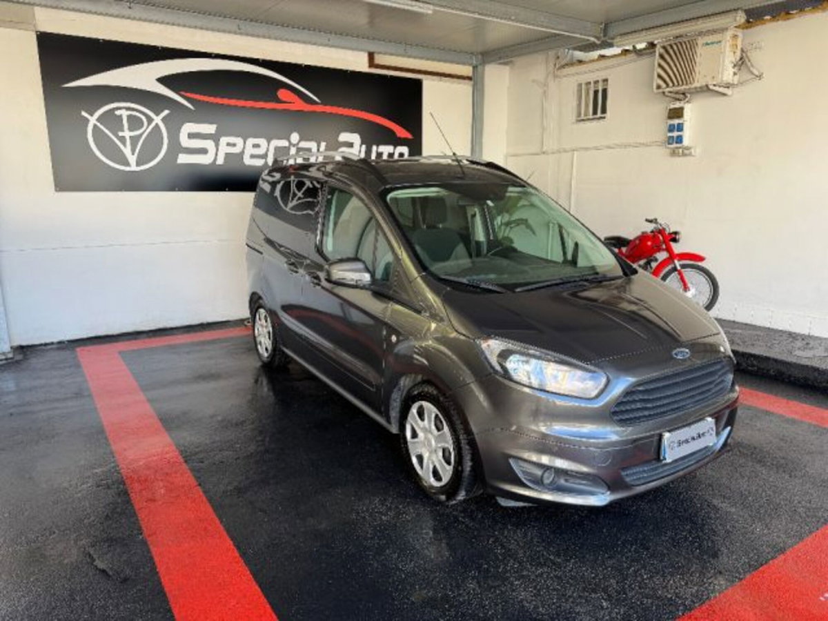 Ford Tourneo Courier 1.5 TDCI 75 CV Plus (2)