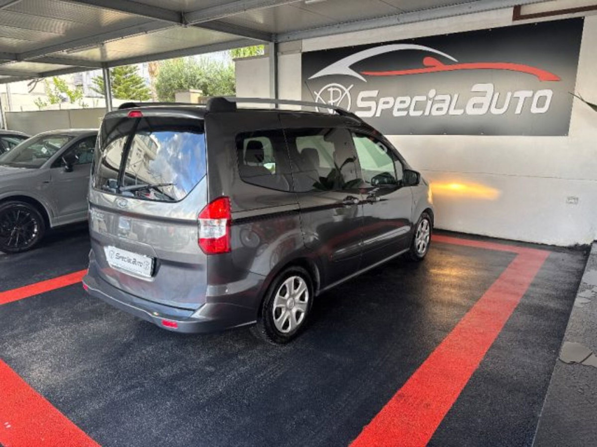 Ford Tourneo Courier 1.5 TDCI 75 CV Plus (5)