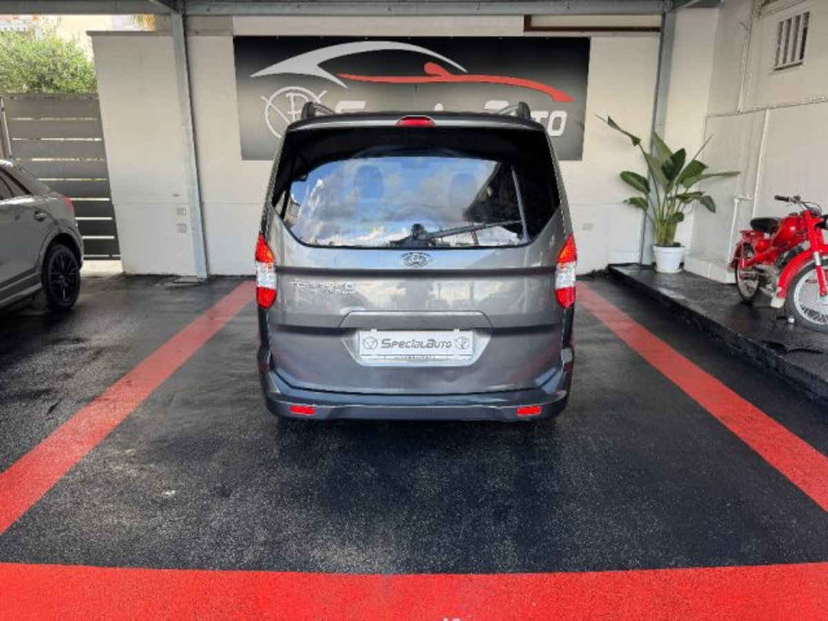 Ford Tourneo Courier 1.5 TDCI 75 CV Plus (6)