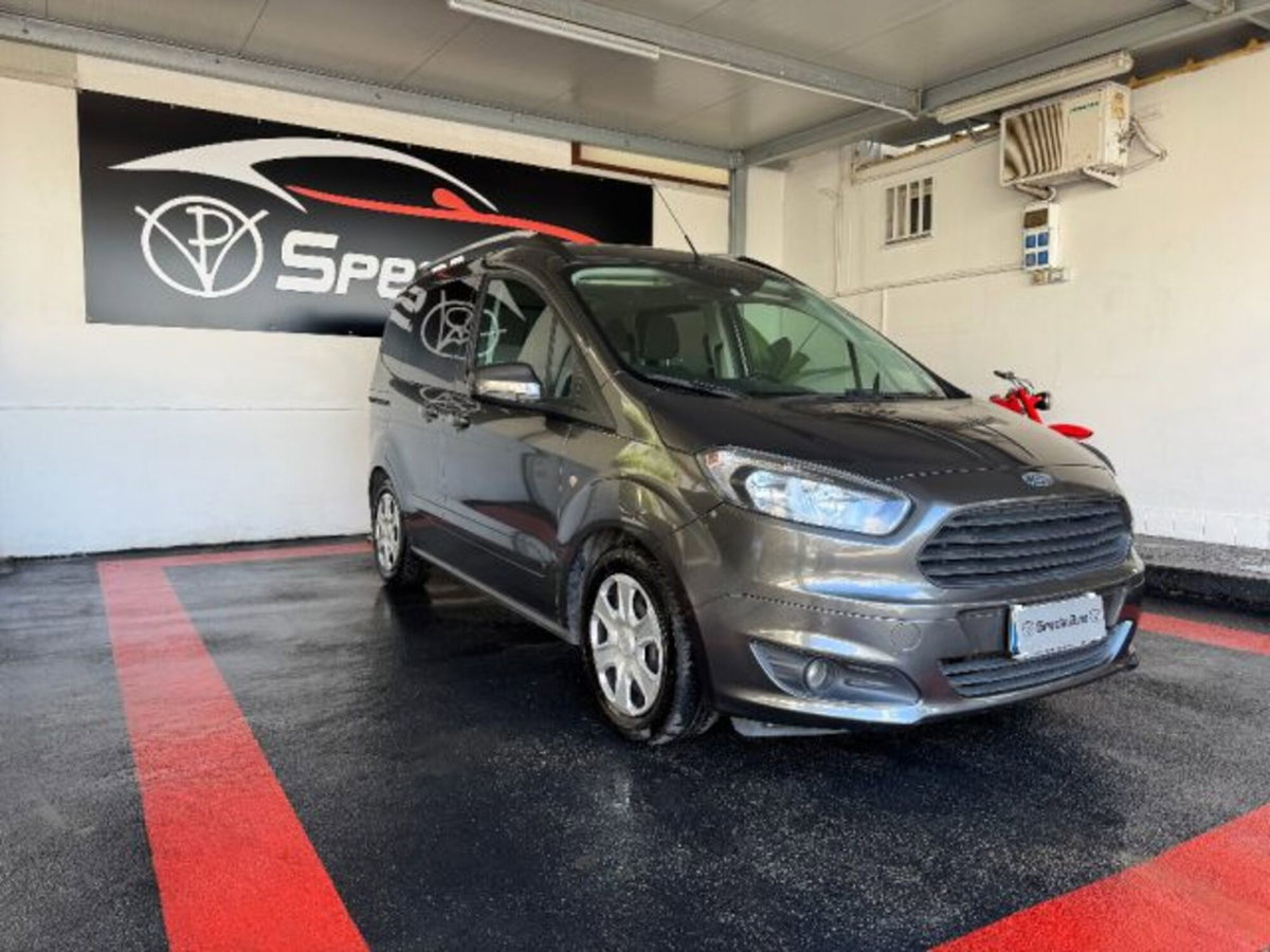 Ford Tourneo Courier 1.5 TDCI 75 CV Plus (7)