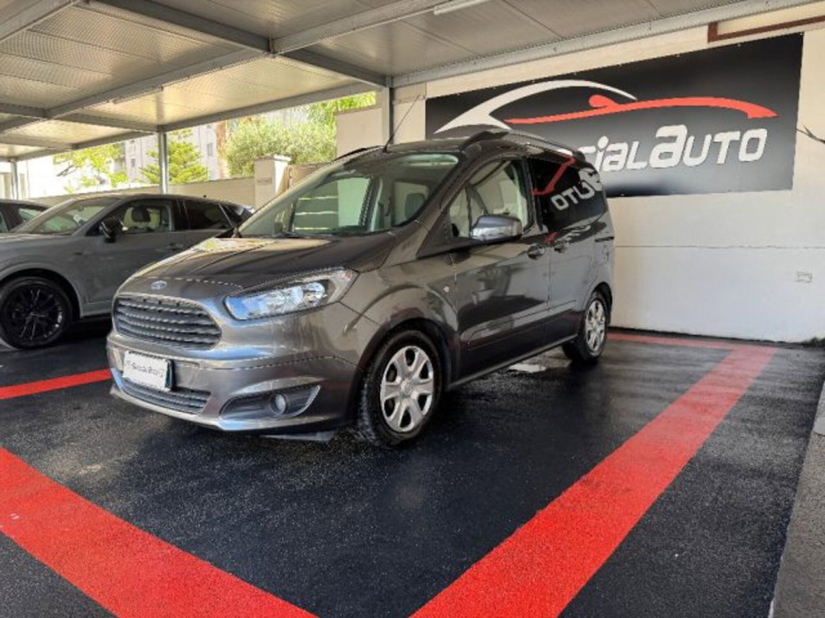 Ford Tourneo Courier 1.5 TDCI 75 CV Plus (8)