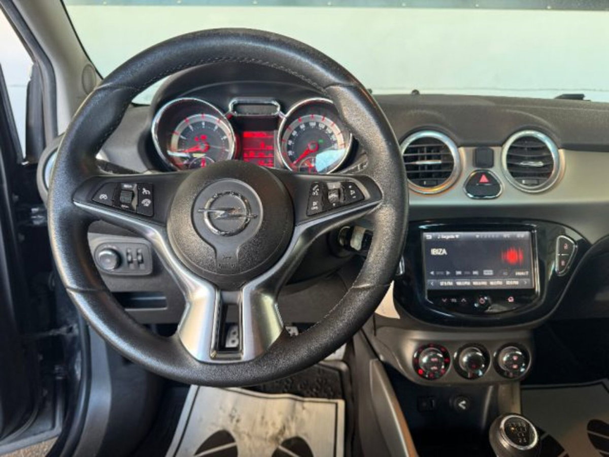 Opel Adam 1.2 70 CV VR/46 Limited Edition (17)