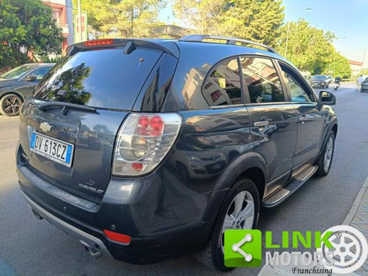 Chevrolet Captiva 2.0 VCDi LTX (10)