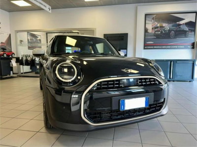 MINI Mini 3p 1.5 C Favoured auto (2)