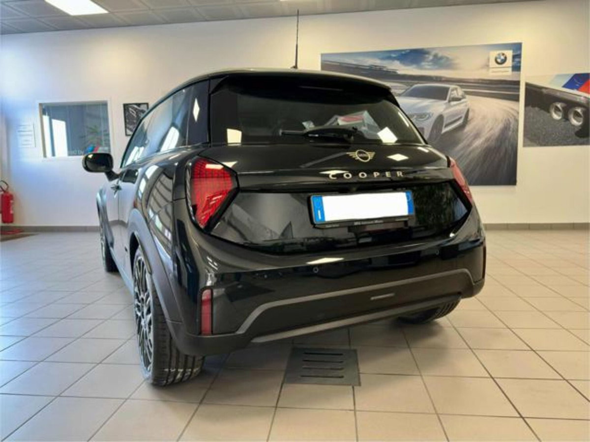 MINI Mini 3p 1.5 C Favoured auto (4)