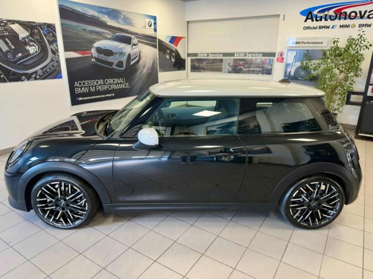 MINI Mini 3p 1.5 C Favoured auto (5)