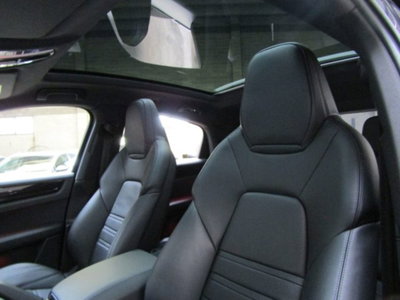 Porsche Cayenne Coupé 3.0 V6 E-Hybrid (10)