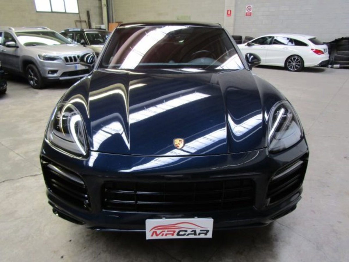 Porsche Cayenne Coupé 3.0 V6 E-Hybrid (2)