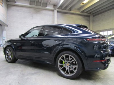Porsche Cayenne Coupé 3.0 V6 E-Hybrid (6)