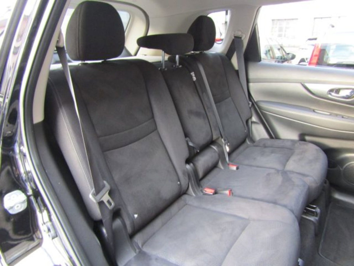 Nissan X-Trail 1.6 DIG-T 2WD Tekna (14)
