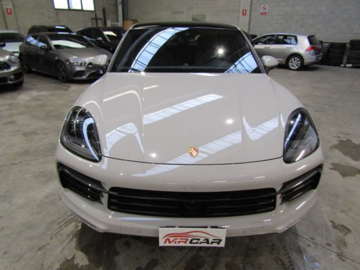 Porsche Cayenne Coupé 3.0 V6 (2)