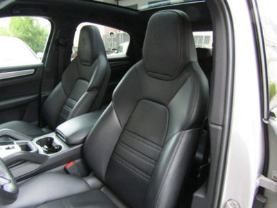 Porsche Cayenne Coupé 3.0 V6 E-Hybrid (10)