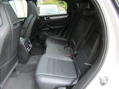Porsche Cayenne Coupé 3.0 V6 E-Hybrid (12)