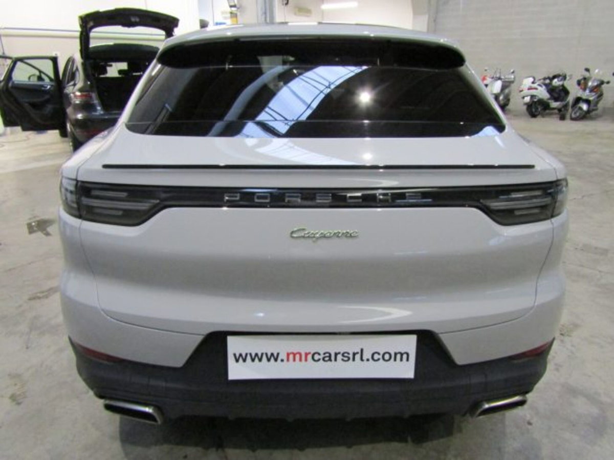 Porsche Cayenne Coupé 3.0 V6 E-Hybrid (5)
