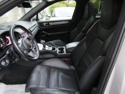 Porsche Cayenne Coupé 3.0 V6 E-Hybrid (8)