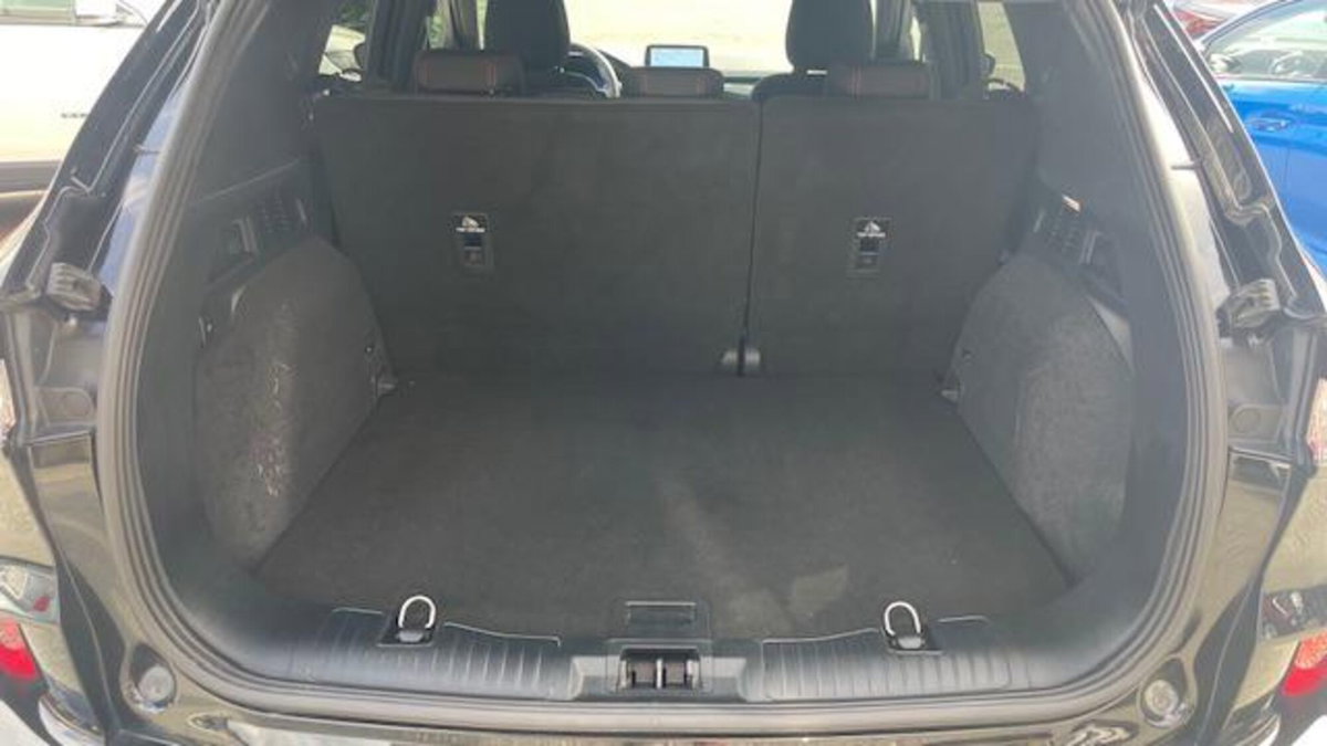 Ford Kuga 1.5 EcoBlue 120 CV aut. 2WD ST-Line X Design (9)