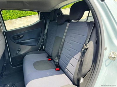 Lancia Ypsilon 1.2 69 CV 5 porte GPL Ecochic Alberta Ferretti (11)