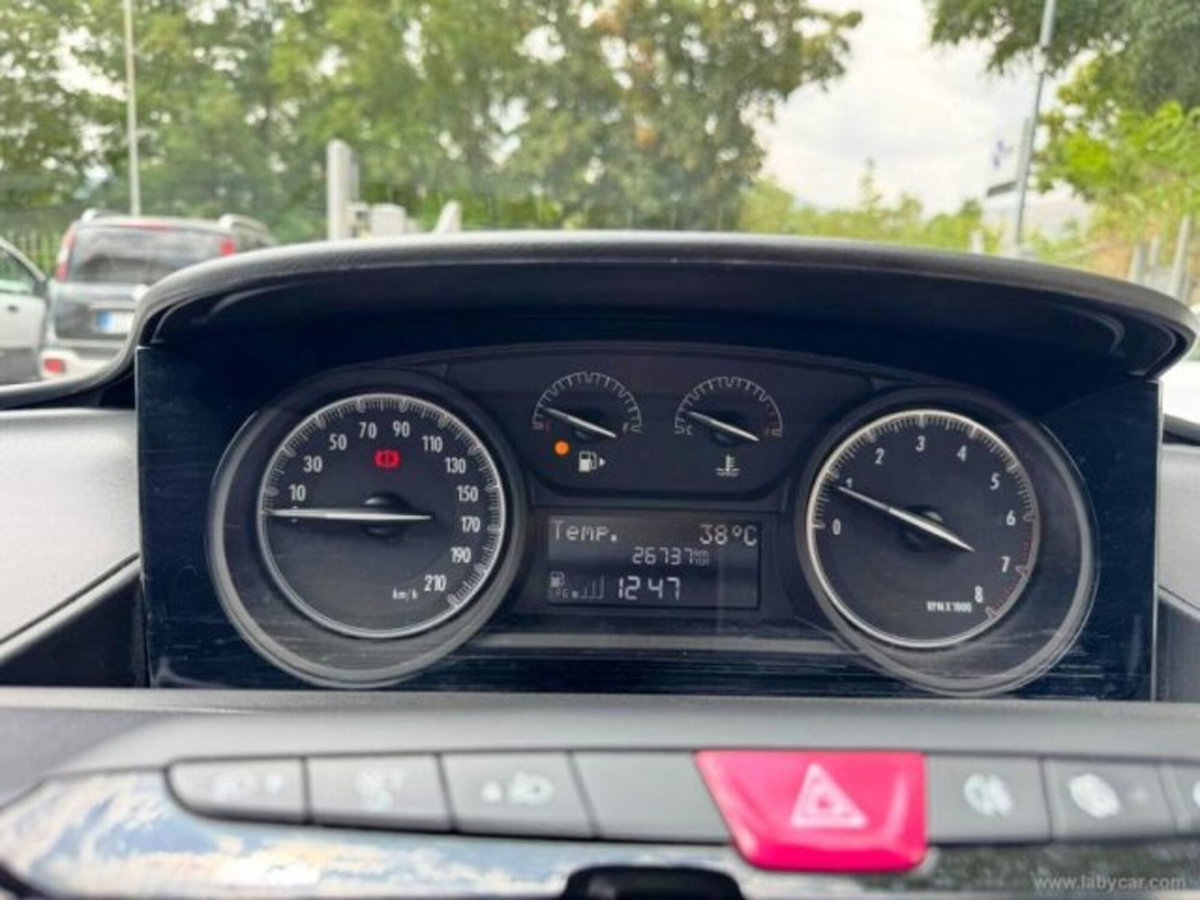 Lancia Ypsilon 1.2 69 CV 5 porte GPL Ecochic Alberta Ferretti (12)