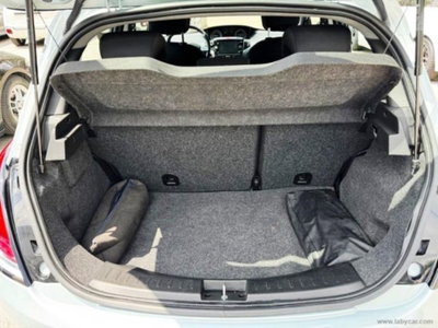 Lancia Ypsilon 1.2 69 CV 5 porte GPL Ecochic Alberta Ferretti (16)