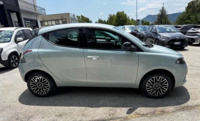 Lancia Ypsilon 1.2 69 CV 5 porte GPL Ecochic Alberta Ferretti (4)