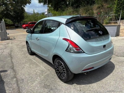 Lancia Ypsilon 1.2 69 CV 5 porte GPL Ecochic Alberta Ferretti (7)