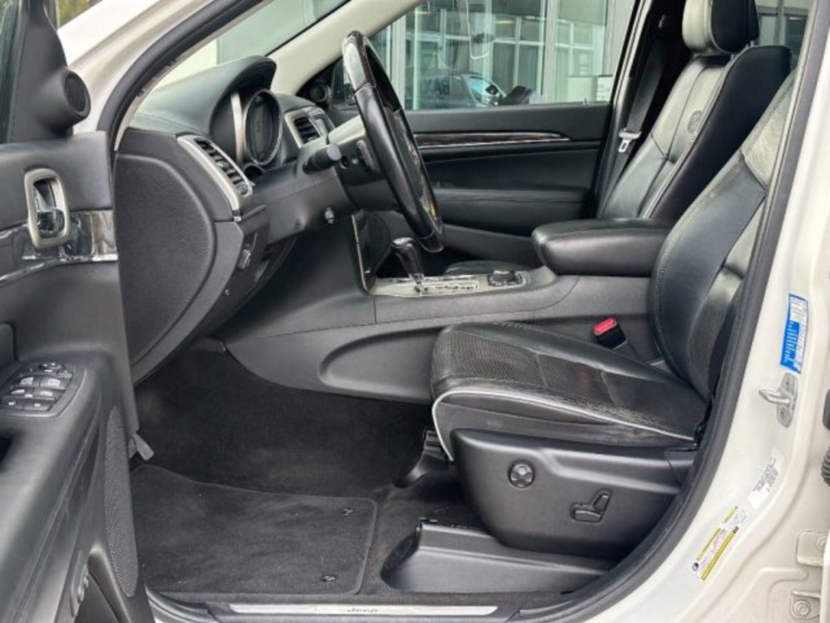 Jeep Grand Cherokee 3.0 CRD 241 CV Overland (15)