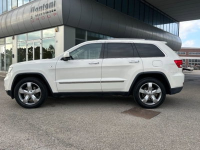 Jeep Grand Cherokee 3.0 CRD 241 CV Overland (8)