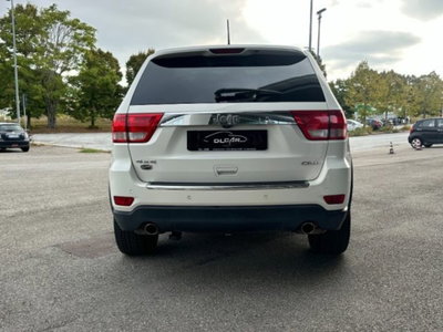 Jeep Grand Cherokee 3.0 CRD 241 CV Overland (9)