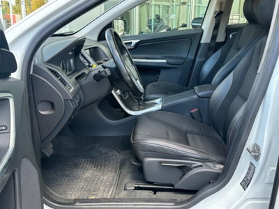 Volvo XC60 D4 AWD Geartronic Kinetic (10)