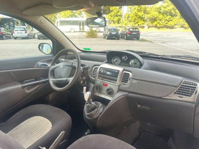 Lancia Ypsilon 1.2 Argento (10)