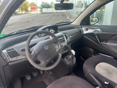 Lancia Ypsilon 1.2 Argento (11)
