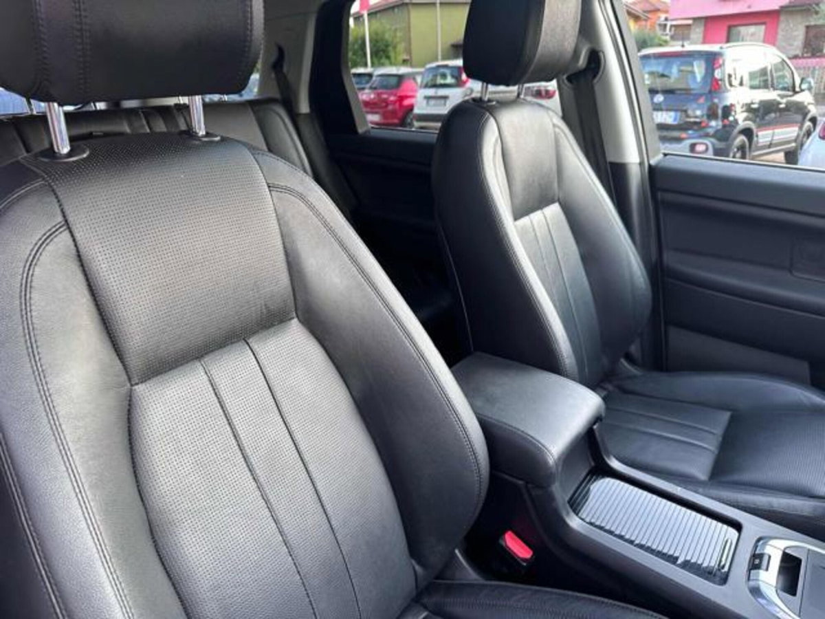 Land Rover Discovery Sport 2.2 SD4 HSE (13)