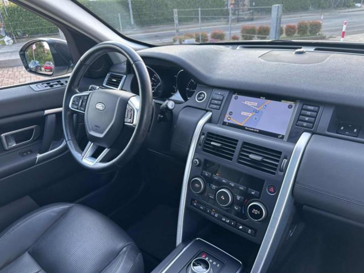 Land Rover Discovery Sport 2.2 SD4 HSE (18)