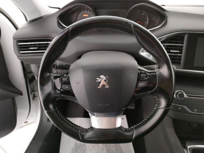 Peugeot 308 BlueHDi 120 S&S EAT6 Allure (8)
