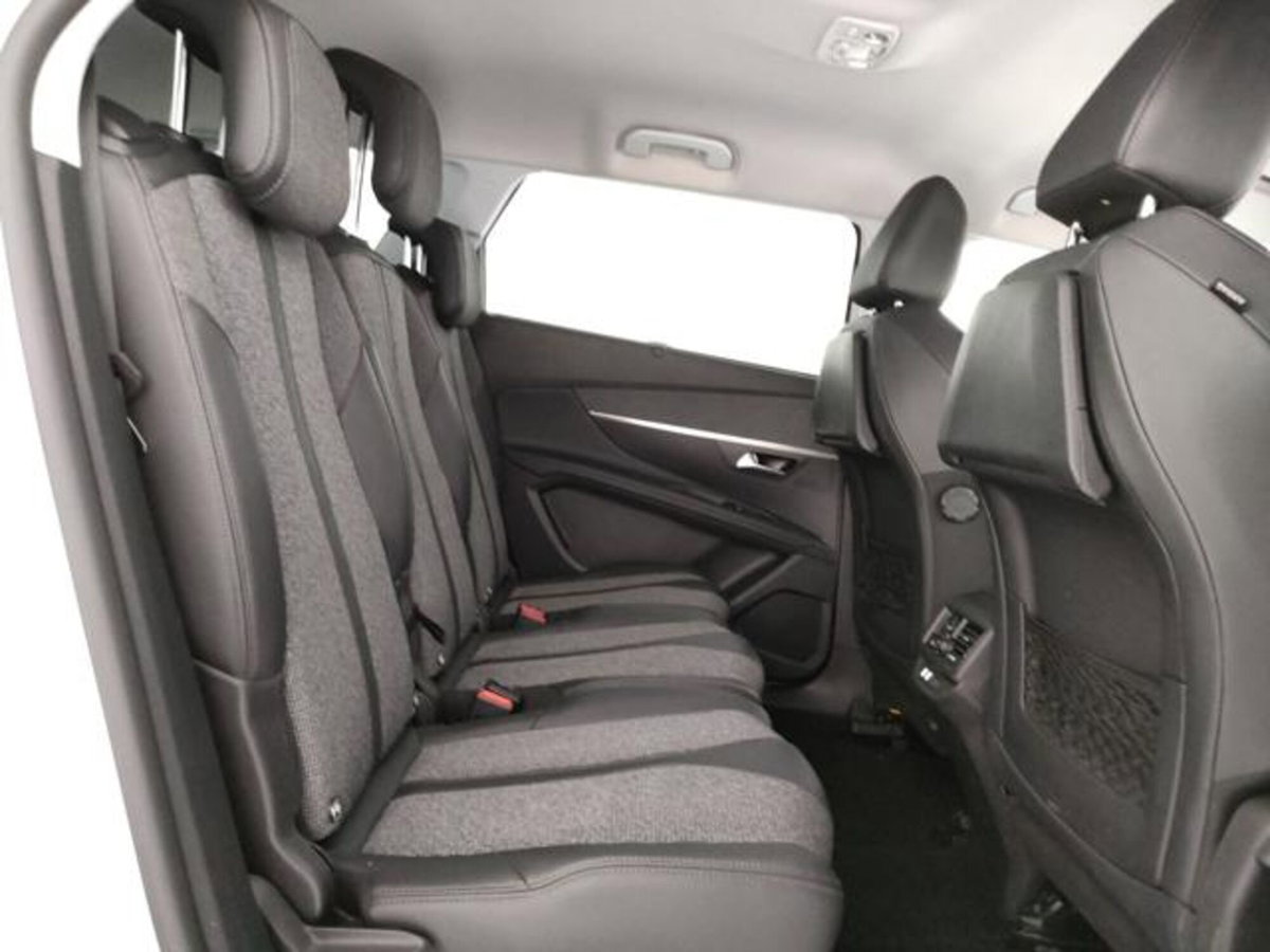 Peugeot 5008 BlueHDi 130 S&S EAT8 Allure (20)