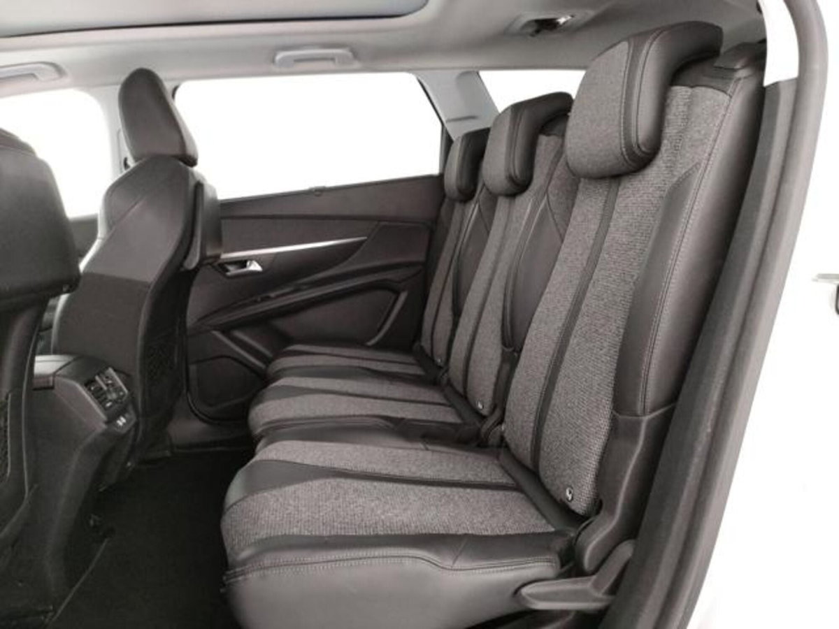 Peugeot 5008 BlueHDi 150 S&S Allure (15)