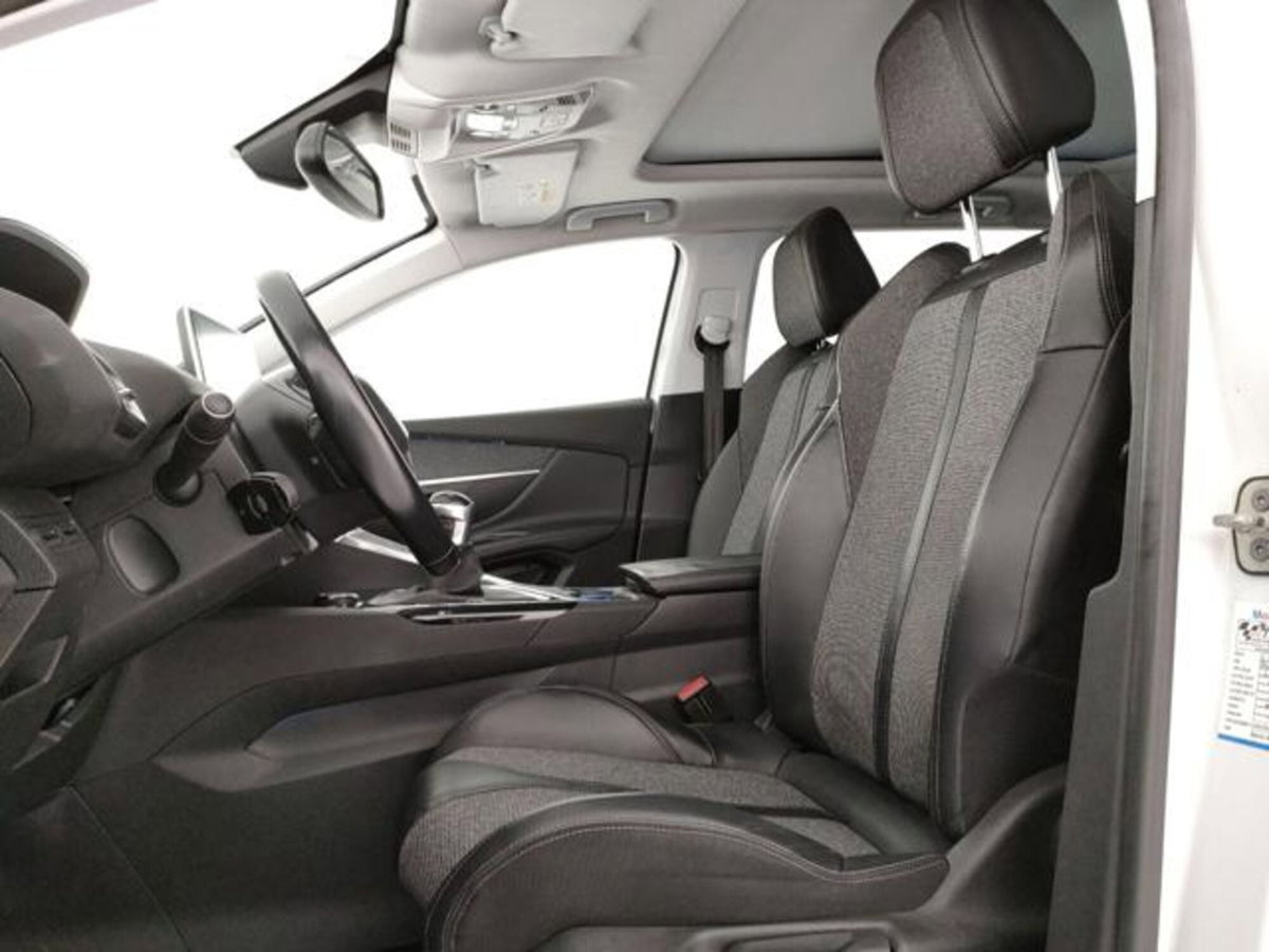 Peugeot 5008 BlueHDi 150 S&S Allure (5)