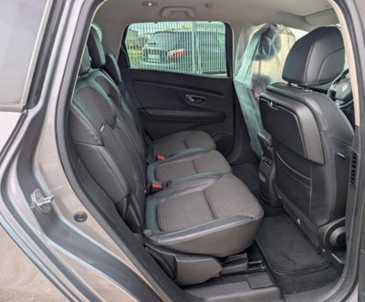 Renault Grand Scénic 1.5 dci energy Intens 110cv edc my18 (17)