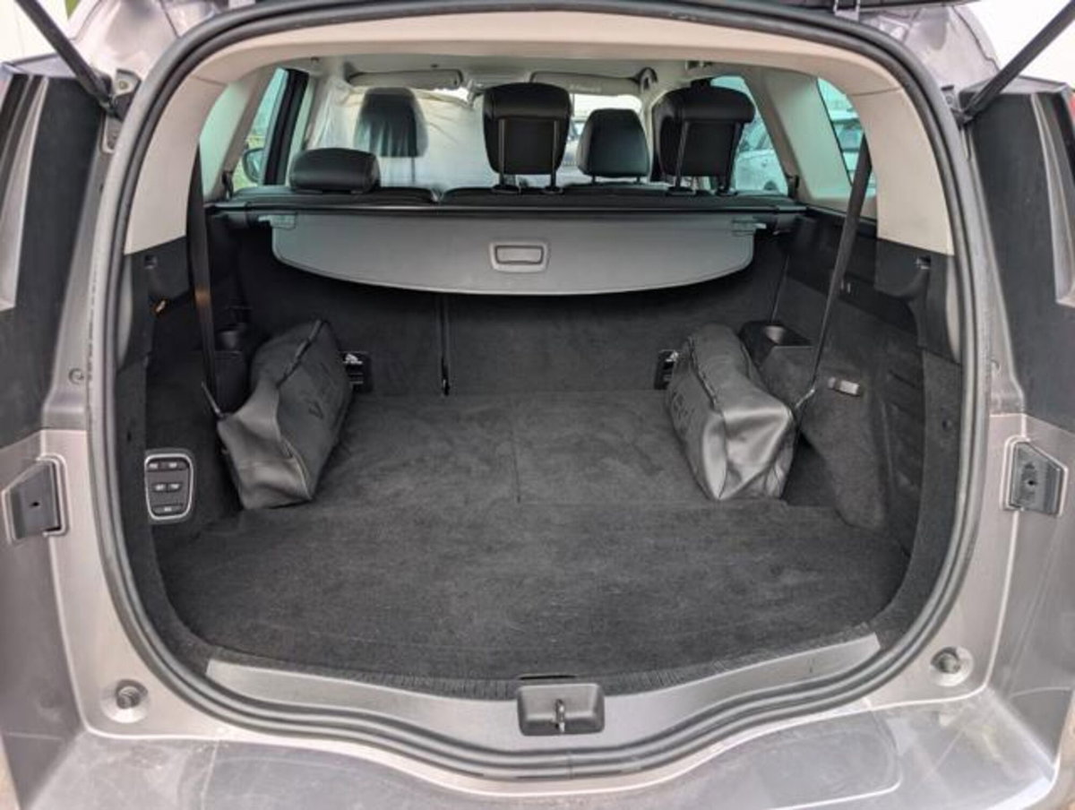 Renault Grand Scénic 1.5 dci energy Intens 110cv edc my18 (20)