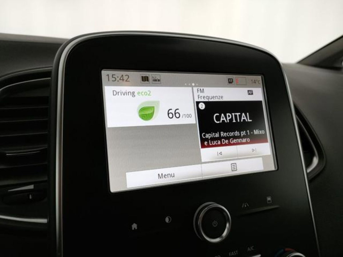 Renault Scenic E-Tech Electric 2.0 16V dCi Dynamique (10)