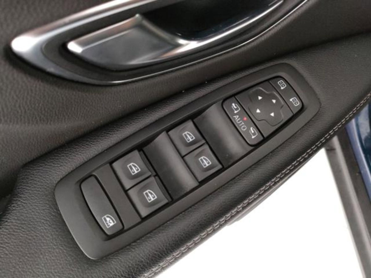 Renault Scenic E-Tech Electric 2.0 16V dCi Dynamique (19)