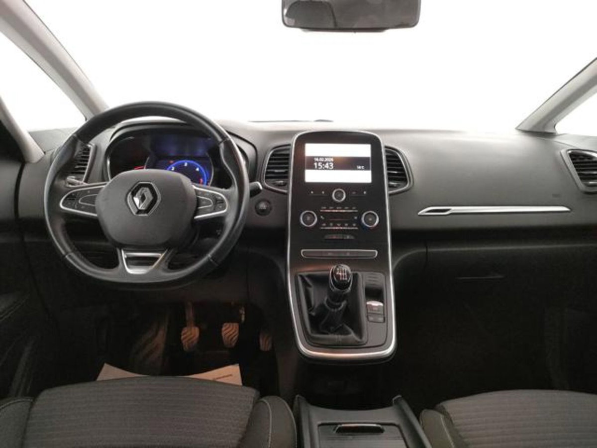 Renault Scenic E-Tech Electric 2.0 16V dCi Dynamique (7)